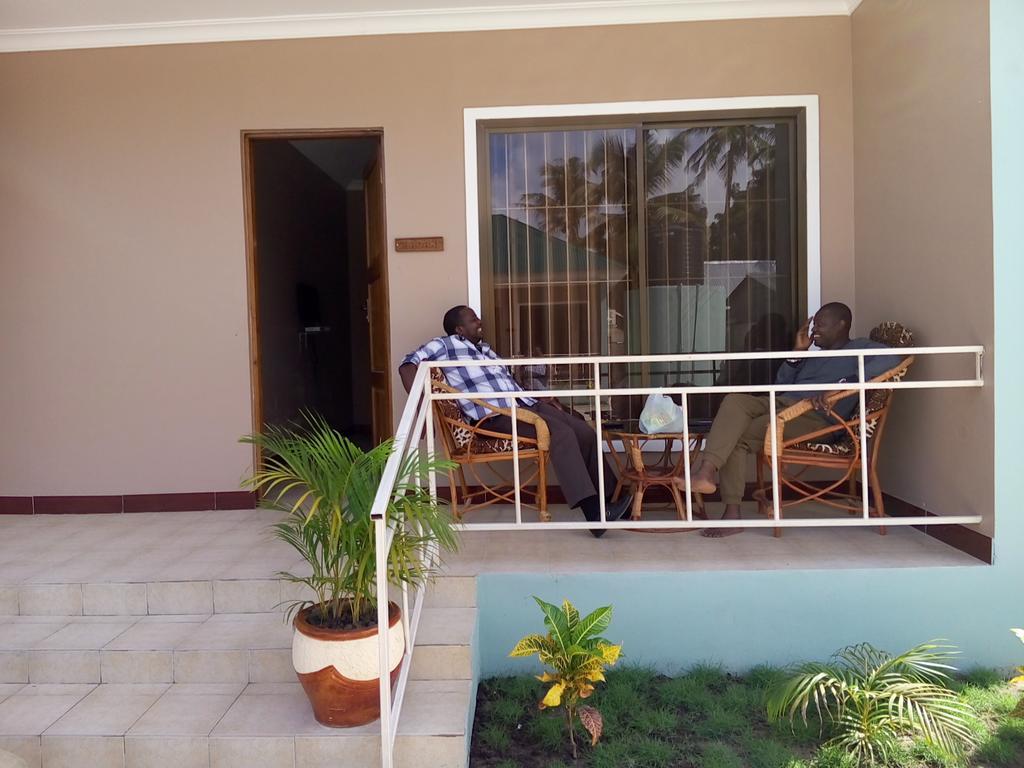 Mara Courtyard Lodge Dar es Salaam Exterior foto