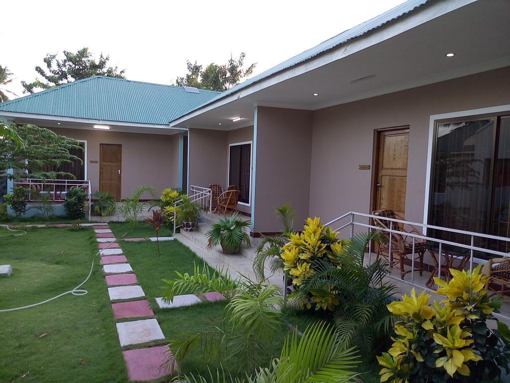 Mara Courtyard Lodge Dar es Salaam Exterior foto