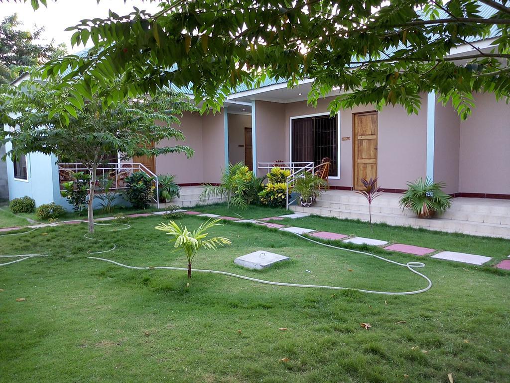 Mara Courtyard Lodge Dar es Salaam Exterior foto